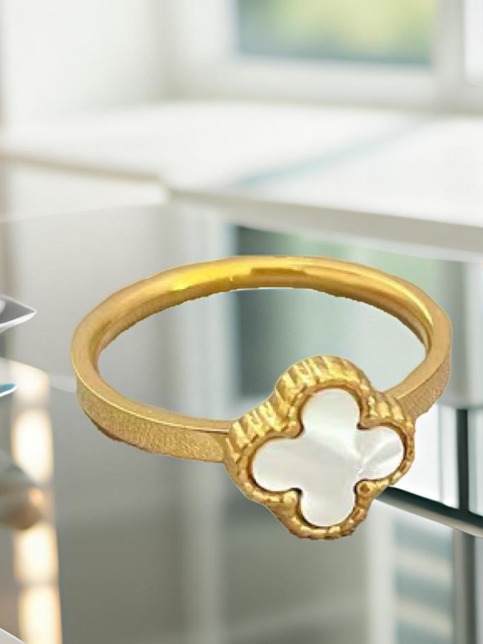 anel trevo de ônix minimalista