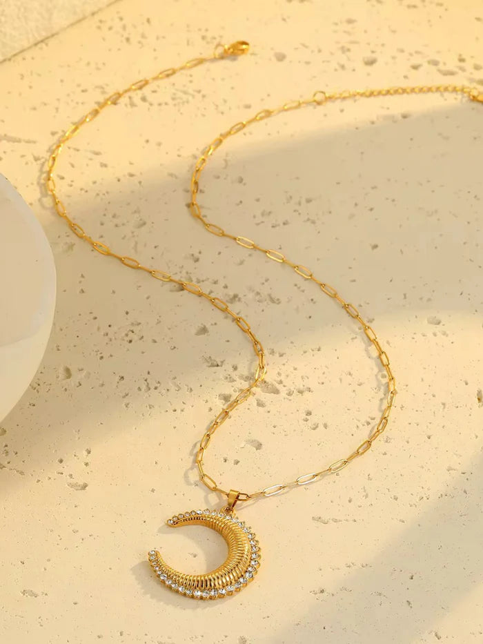 colar lua crescente cravejada