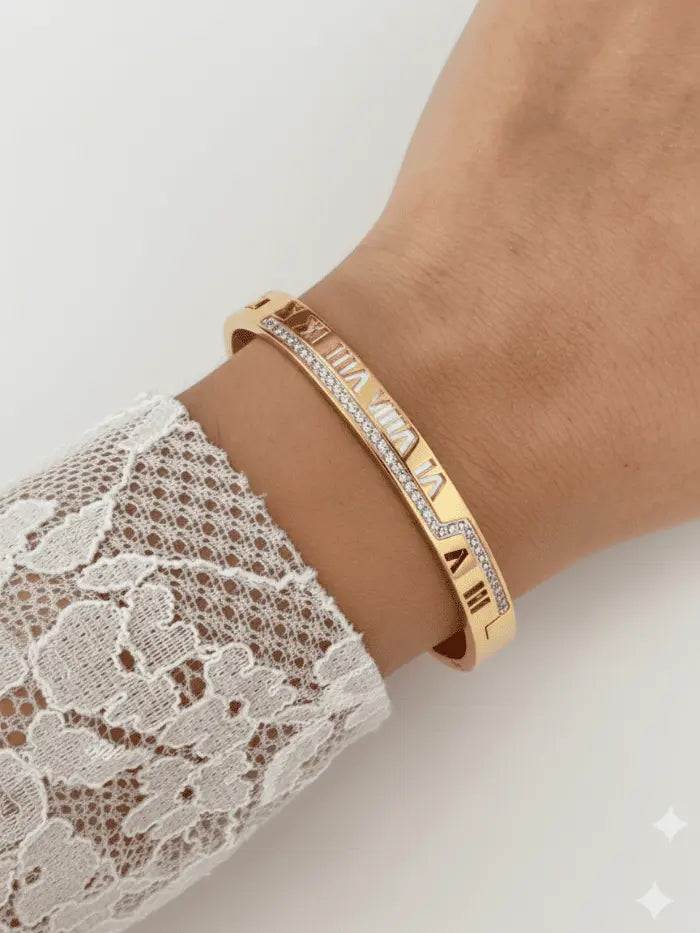 bracelete clássico romano luxo