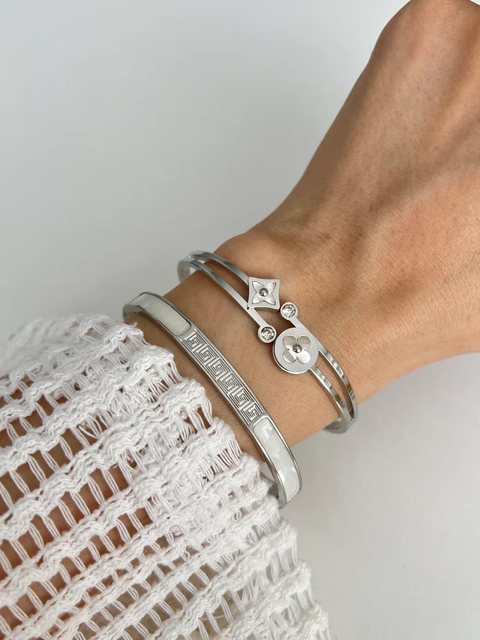 bracelete trevo de elegância