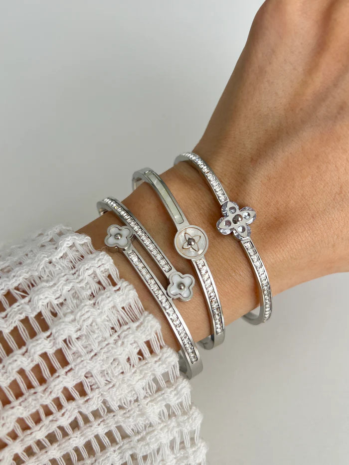 bracelete trevo de luxo cravejado