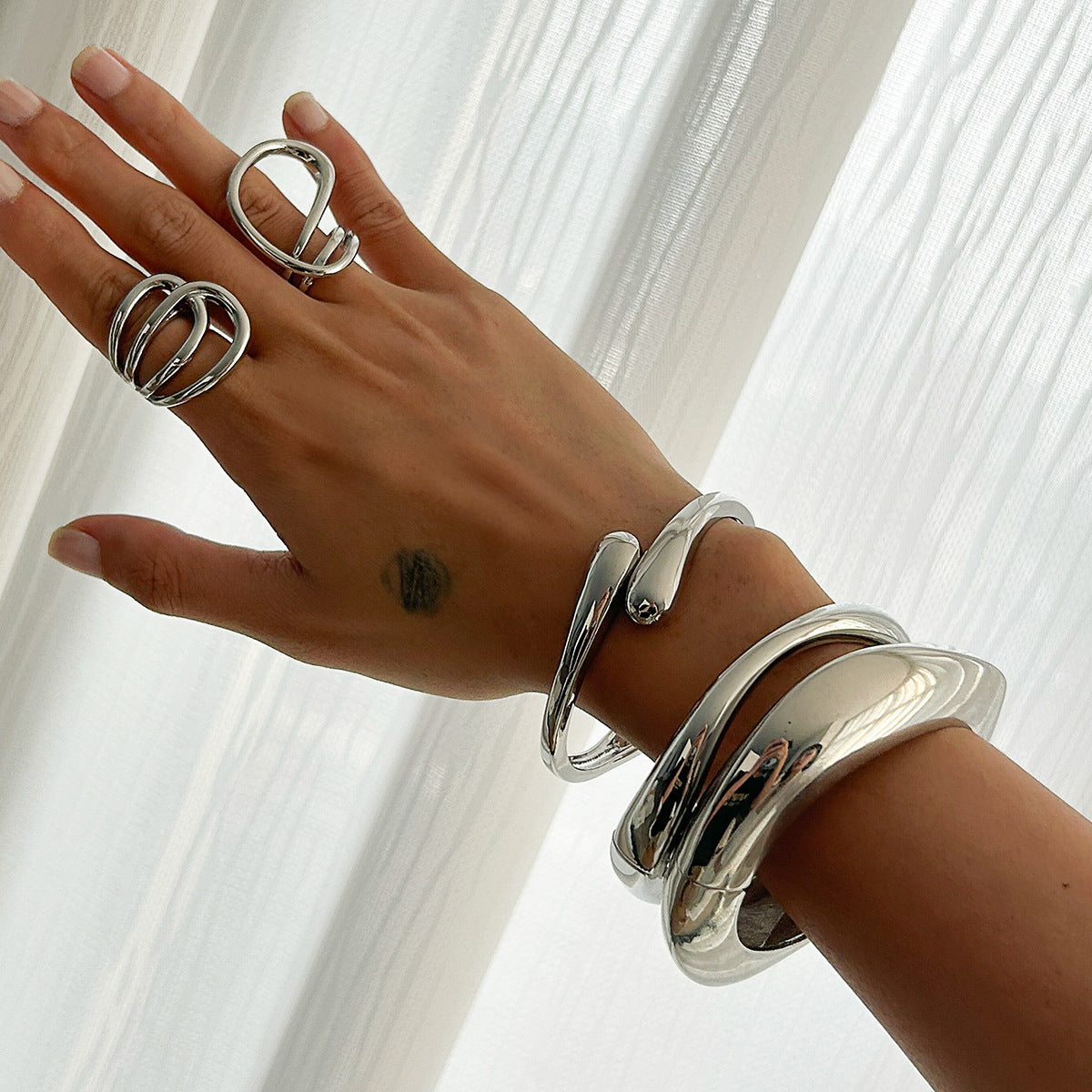 pulseira rígida twist orgânica