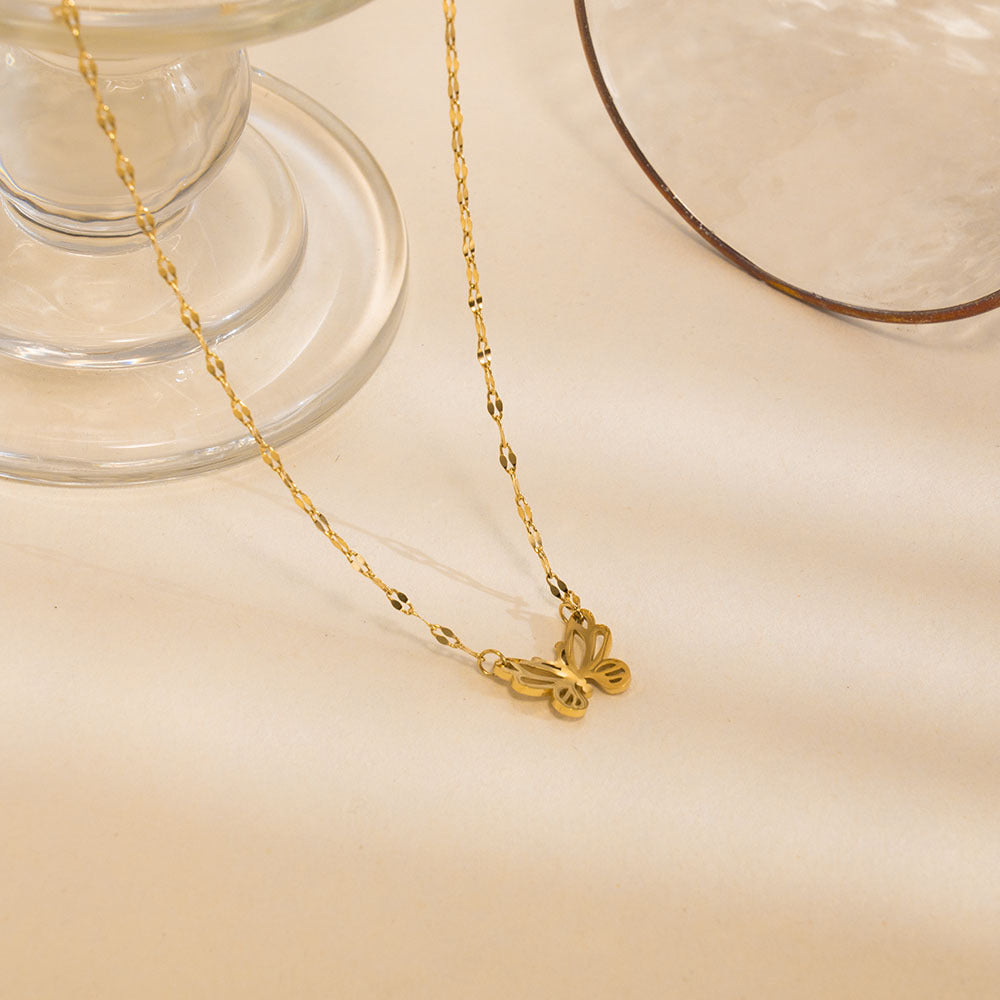 colar borboleta leveza