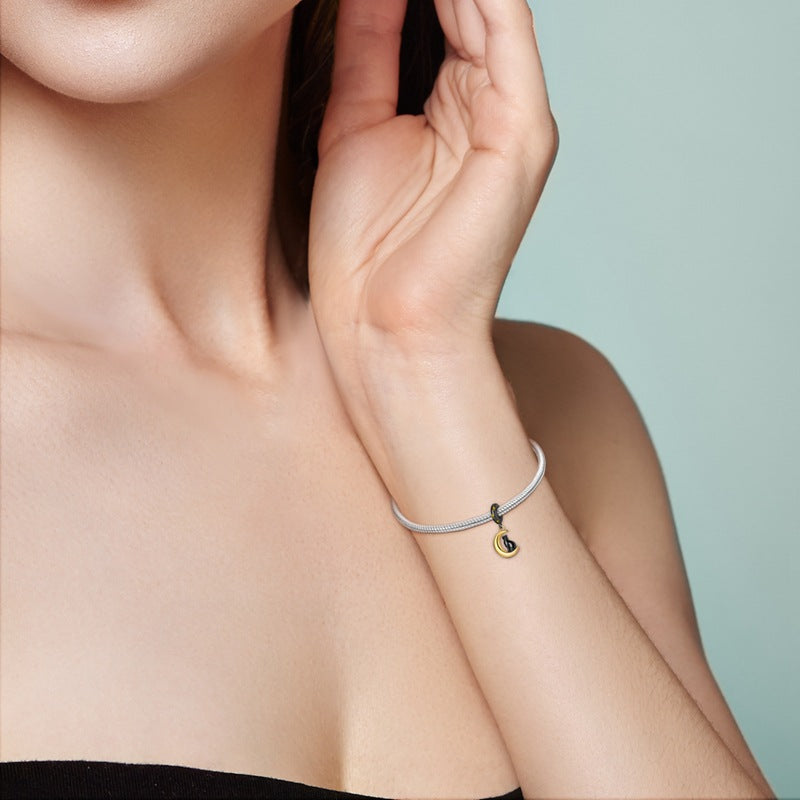 berloque gato e a noite estrelada