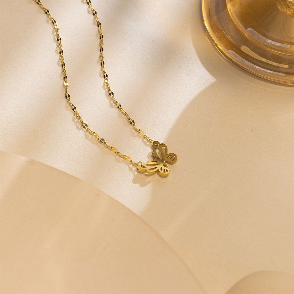 colar borboleta leveza