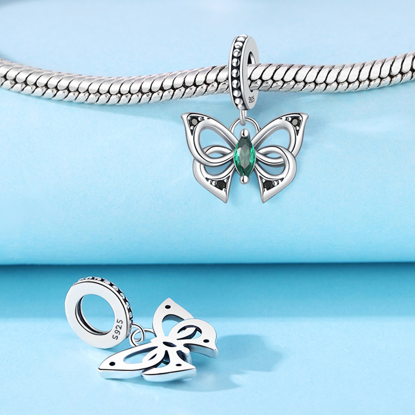 berloque borboleta encantada esmeralda