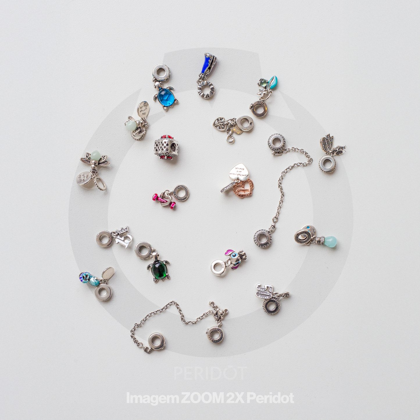 berloque charm pendente vagalume luminoso (brilha no escuro)