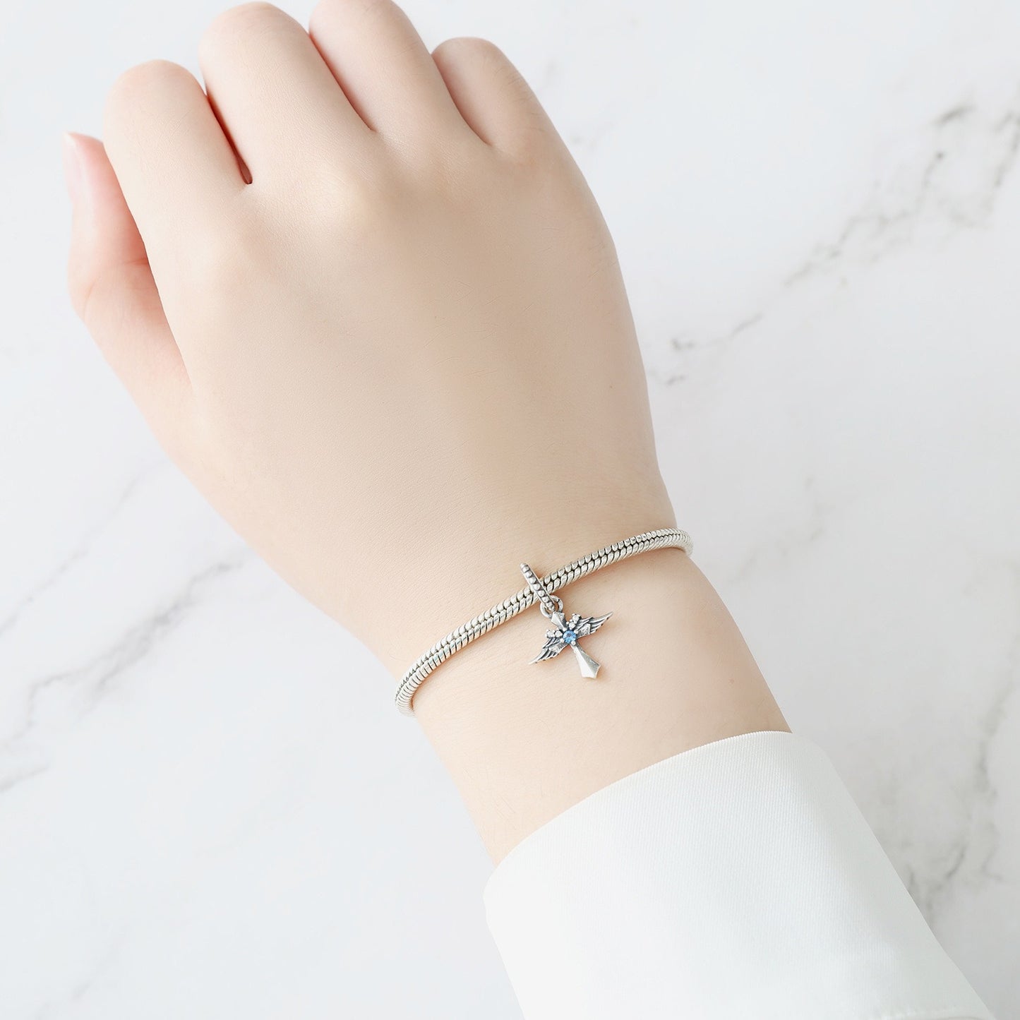 berloque pendente cruz de anjo