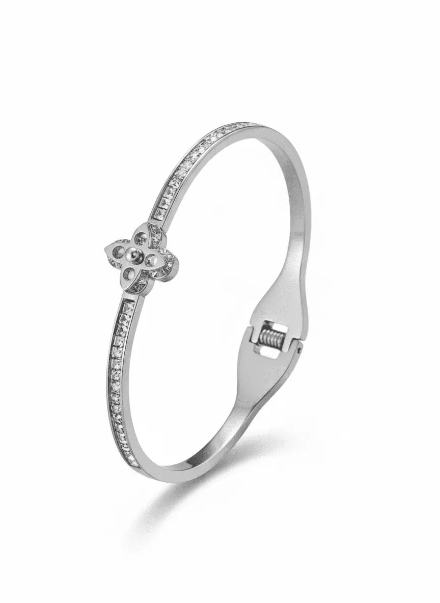 bracelete trevo de luxo cravejado