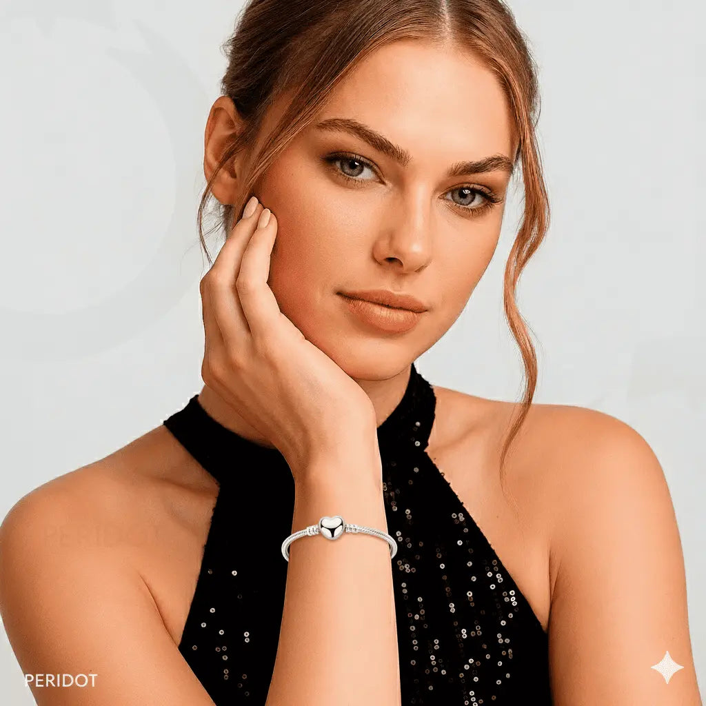 pulseira flexível de berloque fecho de coração liso